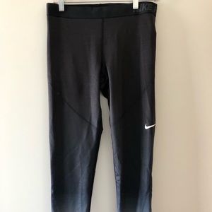 Nike Pro hyperwarm leggings
